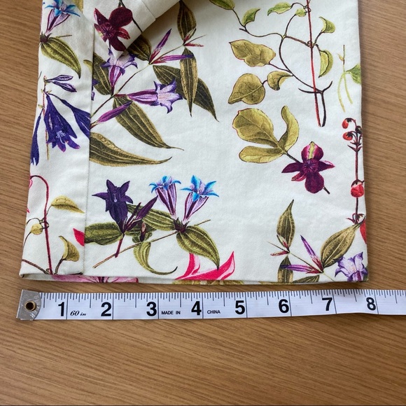 Lands’ End floral cropped pants - Picture 9 of 11